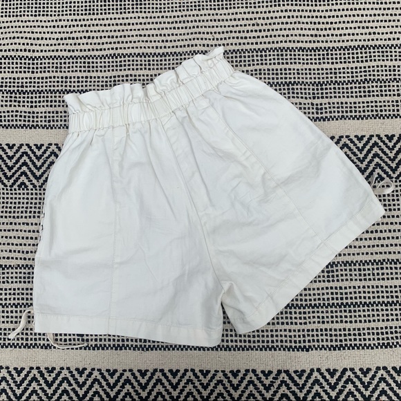 Pepe Jeans White Paper Bag Shorts size XS - Picture 2 of 5